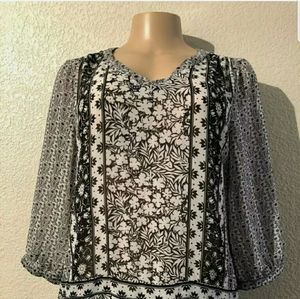 Old Navy V neck Women Size M Blouse 3/4 Sleeve Flo